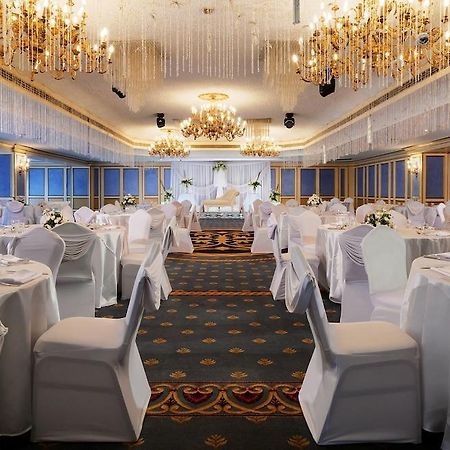 Le Meridien Pyramids Hotel & Spa Giza Экстерьер фото