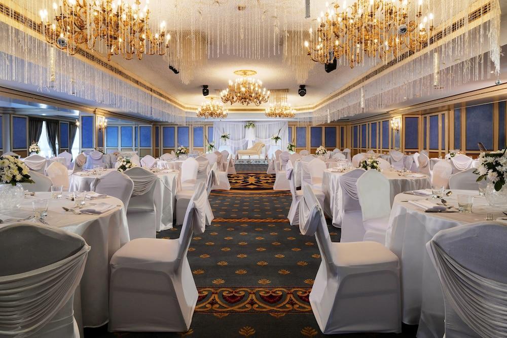 Le Meridien Pyramids Hotel & Spa Giza Экстерьер фото